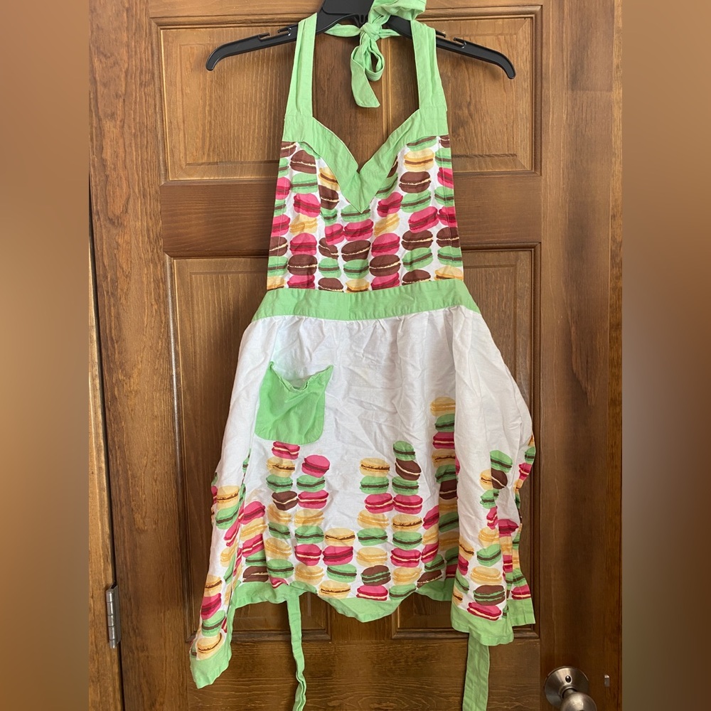 Macaron apron